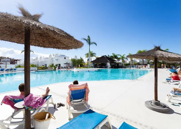 Апартаменти Luxury In *